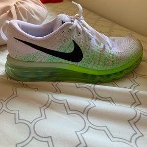 Nike air max flynit